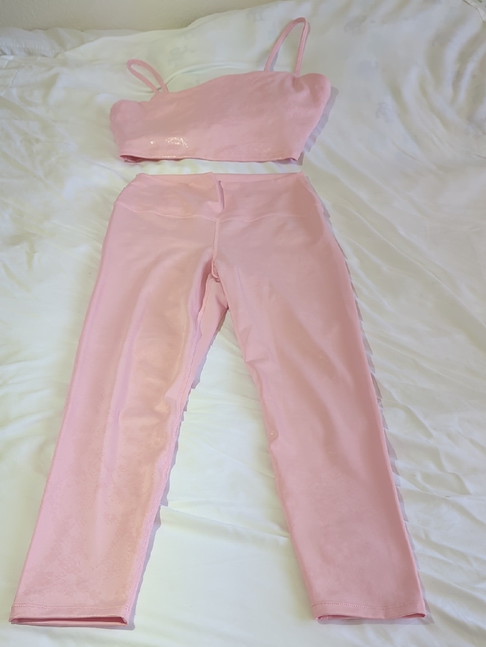 Carbon38 Pastel Pink Crop Top and High-Waist Leggings Set